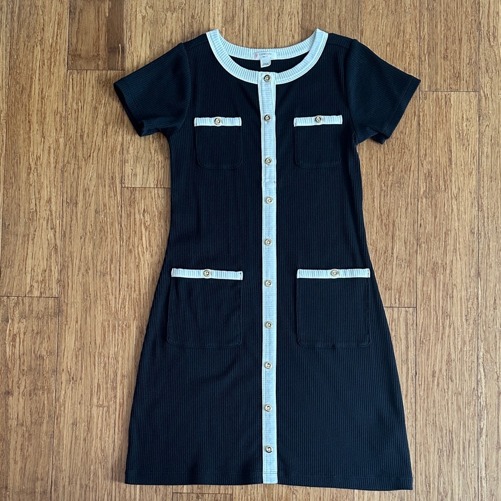 Black and white knit dress